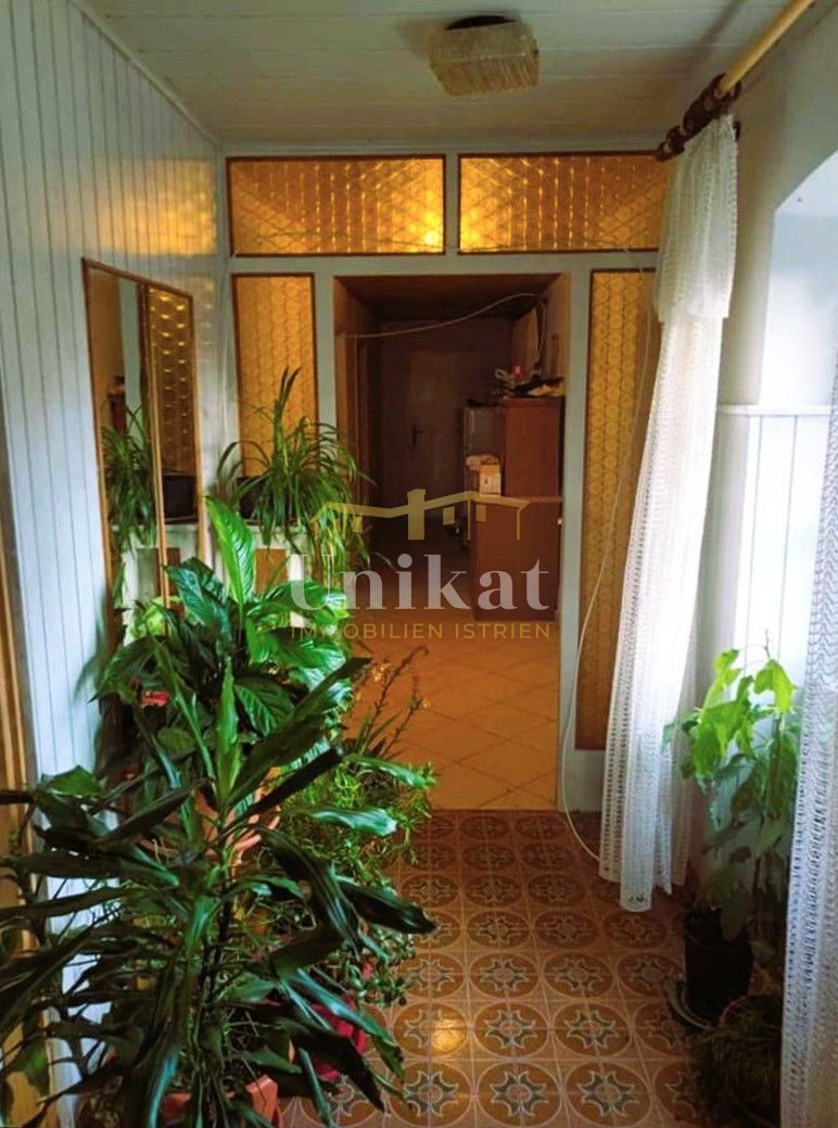 Casa bifamiliare in pietra abitabile, da ristrutturare